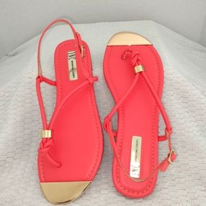 INC International Concepts Moirah Flat Thong Sandals Sz 8.5M